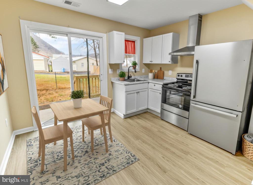 Foto principal - 28 B St