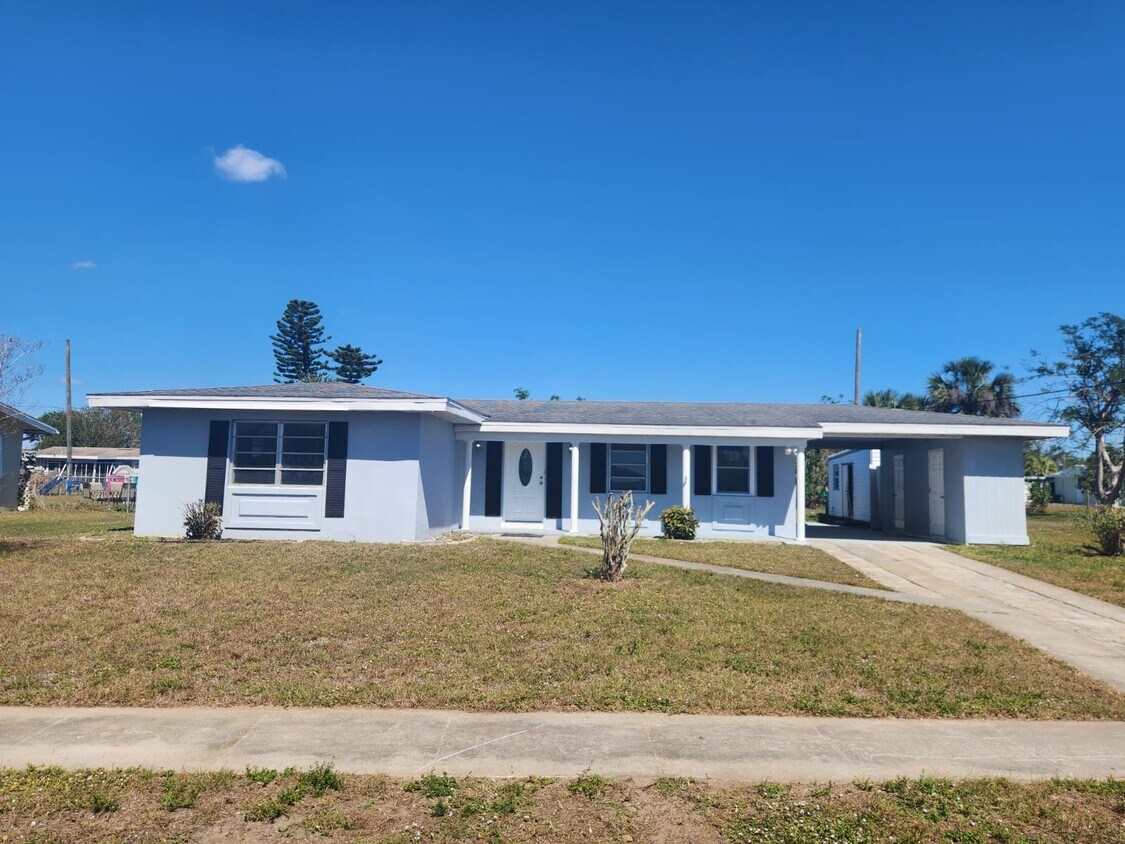 Primary Photo - 22190 Laramore Ave