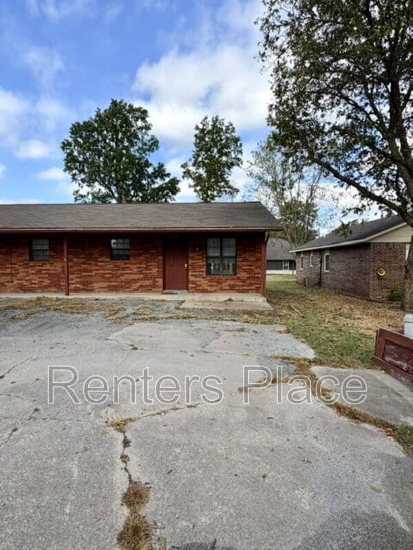 Building Photo - 812 S Adair St