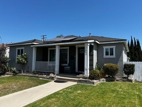 Building Photo - 7820 Farmland Ave