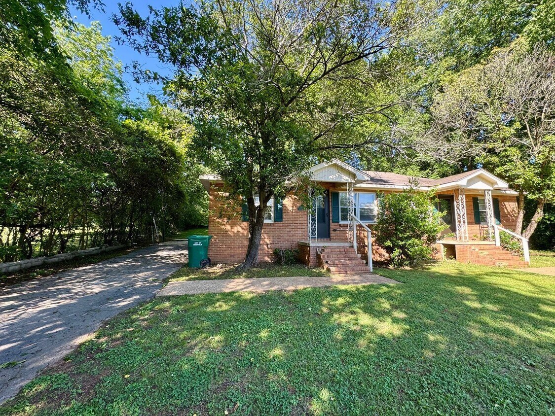 Foto principal - 1706 E 28th St