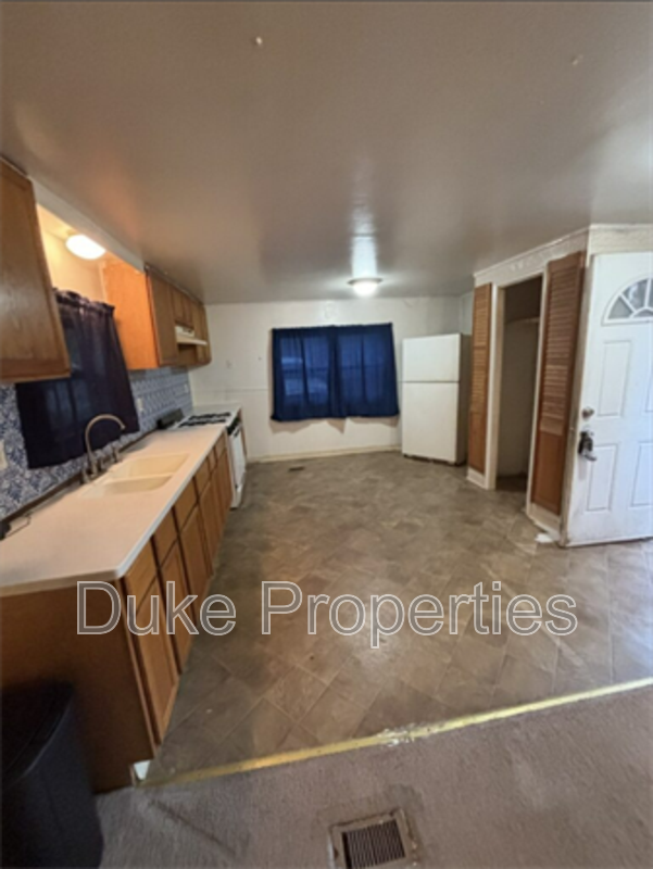 Building Photo - 26 Chapin St