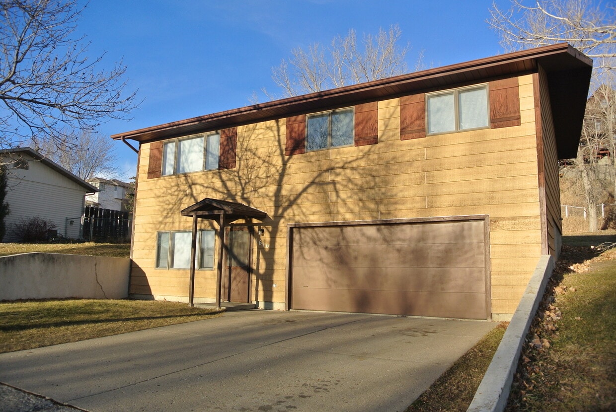 Primary Photo - 3 Bedroom House!