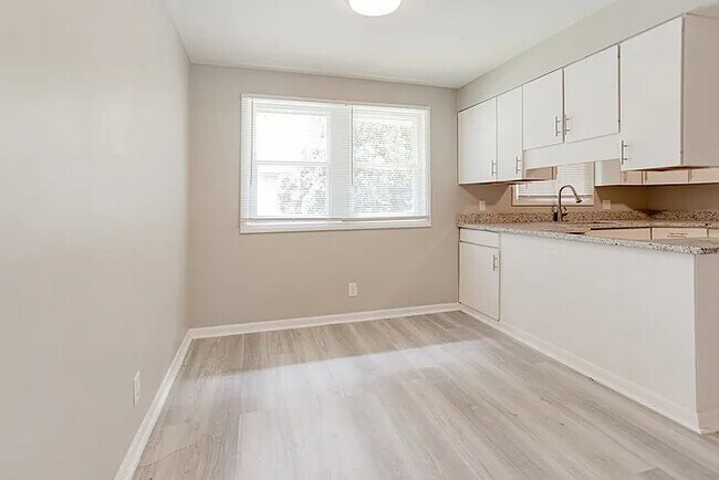 Foto del edificio - 2039 E 47th St