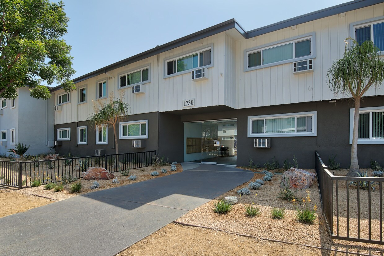 Luxe at Burbank Apartments Burbank, CA