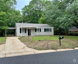 Building Photo - 460 Seabreeze Rd E