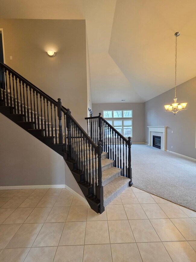 Building Photo - 2918 W 43rd Ct