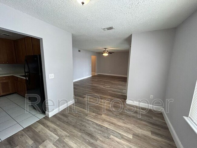 Foto del edificio - 3946 Versailles Dr