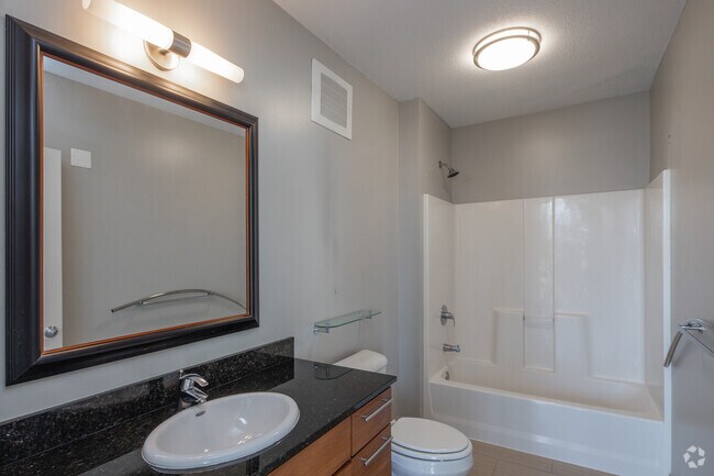 Foto del edificio - Flair Tower Apartments