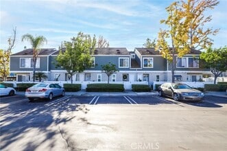 Building Photo - 70 Birchwood Ln