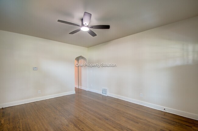 Foto del edificio - 7215 Marshall Ave