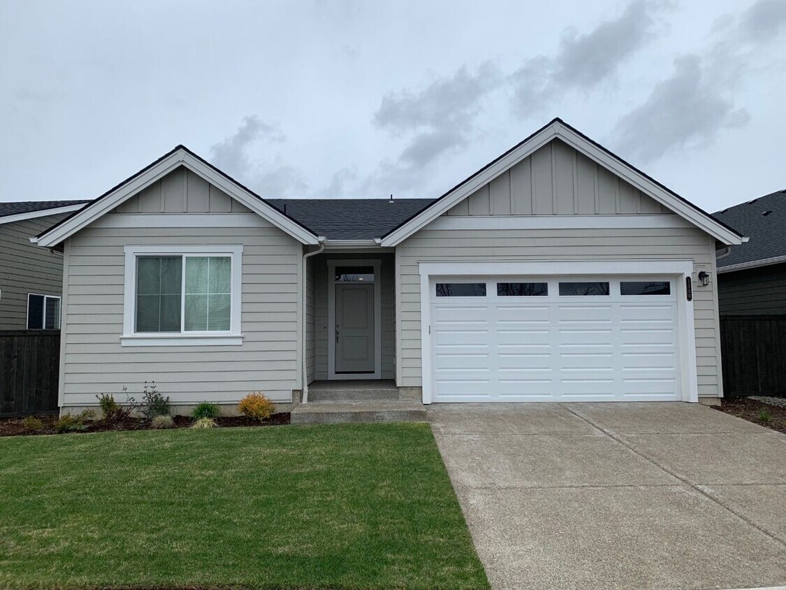 1550 NE Forest Park St, Estacada, OR 97023 House Rental in Estacada