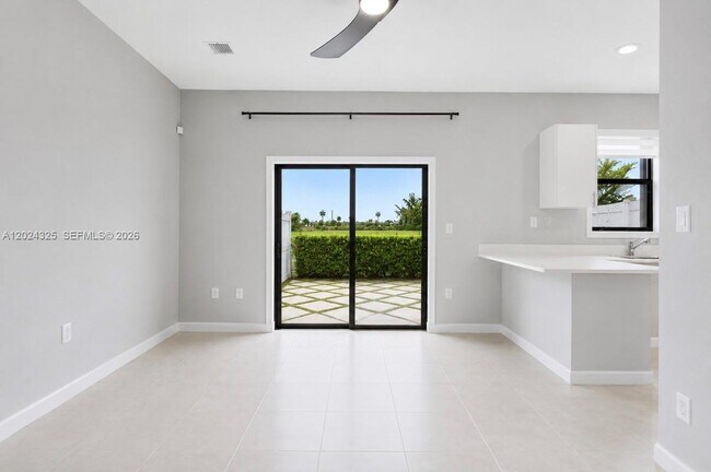 Foto del edificio - 20478 NW 4th Ave
