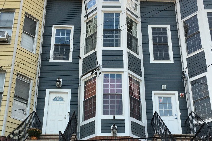 Primary Photo - 451 Mercer St