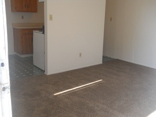 Building Photo - 9925 Rosedale Hwy