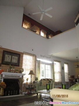 Foto del edificio - 1205 Grace Hill Dr