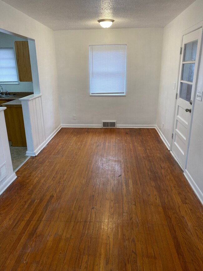 Foto del edificio - 2815 E 36th St