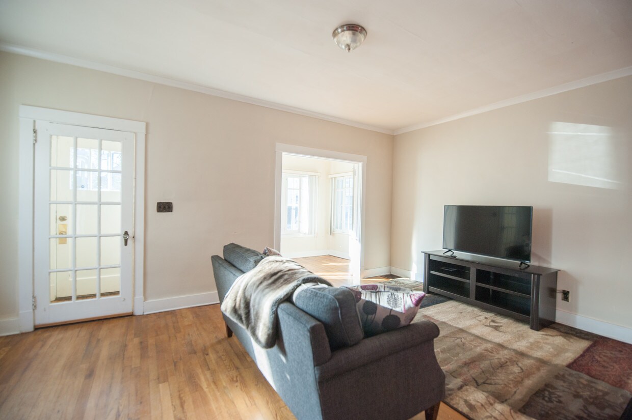 Living Room 1 - 4 Annette Ave