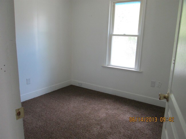 Foto del edificio - 740 Winchester Ave