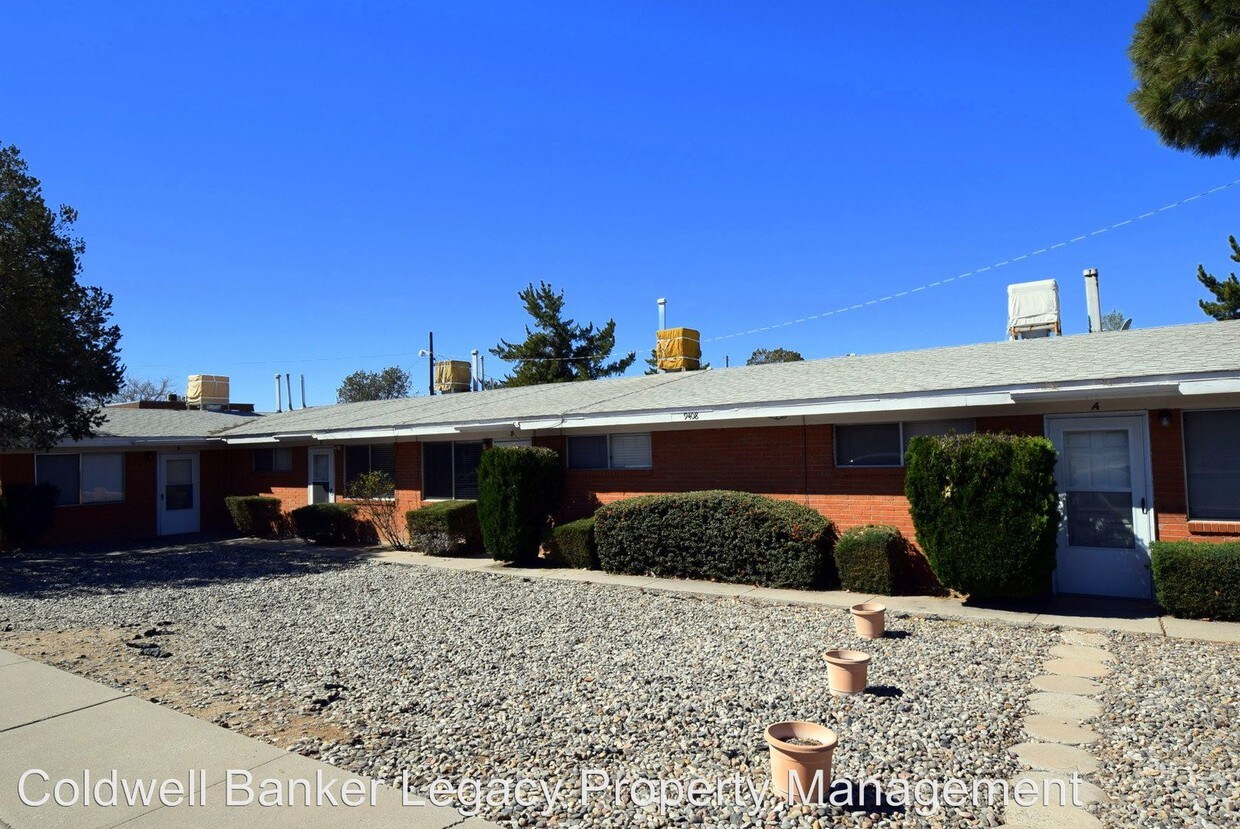 Primary Photo - 9408 Candelaria Rd NE