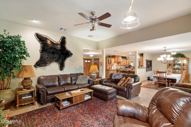 Building Photo - 25409 N Quail Haven Dr
