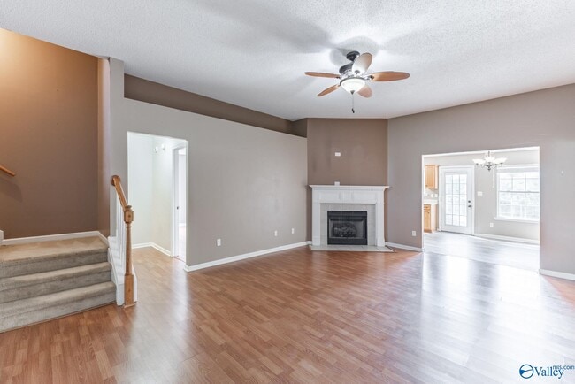 Building Photo - 117 Bambi Ln