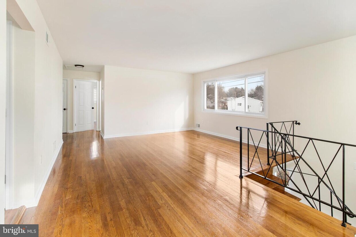 Foto principal - 3538 Edwards St