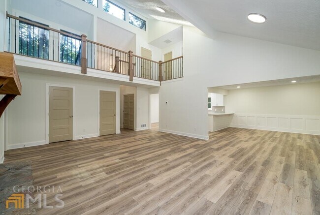 Building Photo - 11100 Willow Bend Dr