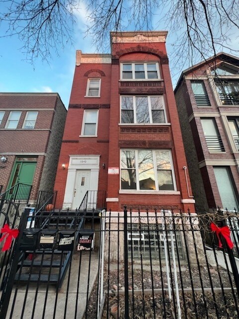 Primary Photo - 1543 N Talman Ave