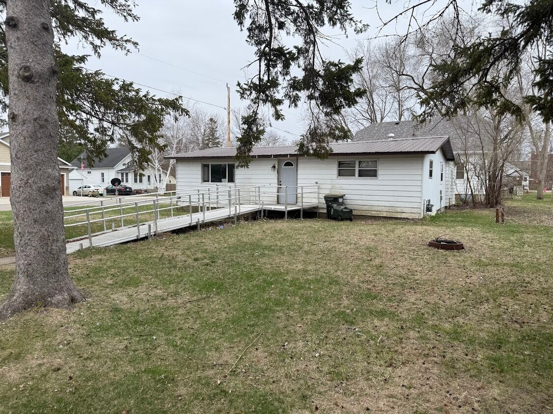 Foto principal - 477 Maple St