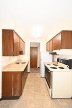 Building Photo - 879 Johnson St