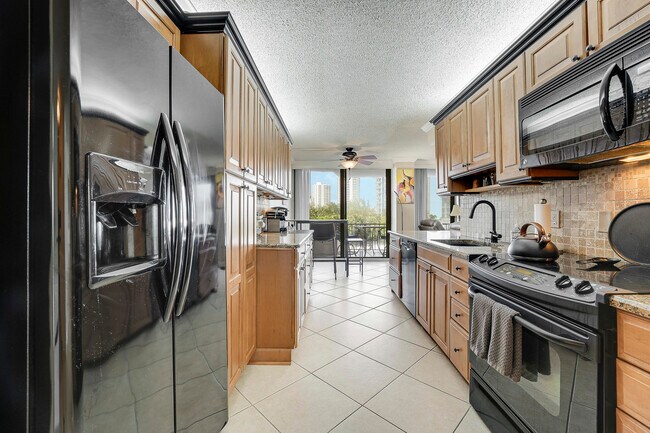 Foto del edificio - 4200 N Ocean Dr