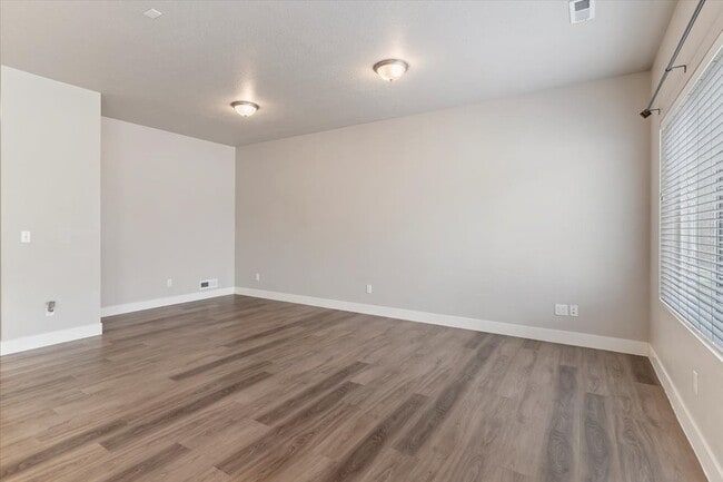 Foto del edificio - 423 E Penny Ln