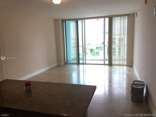 Foto del edificio - 1 br, 1 bath  - 500 NE 29th St Apt 906