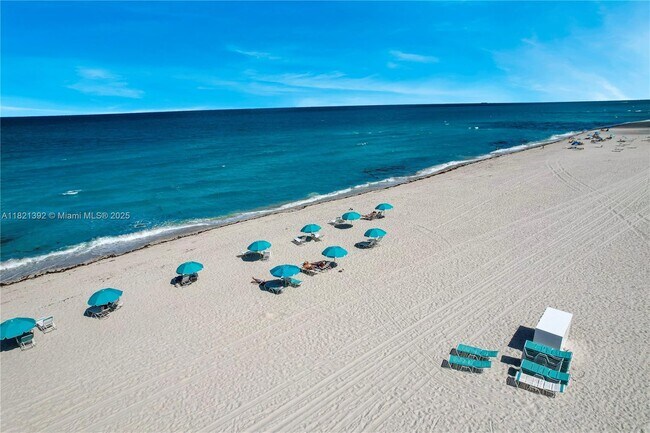 Building Photo - 5600 Collins Ave