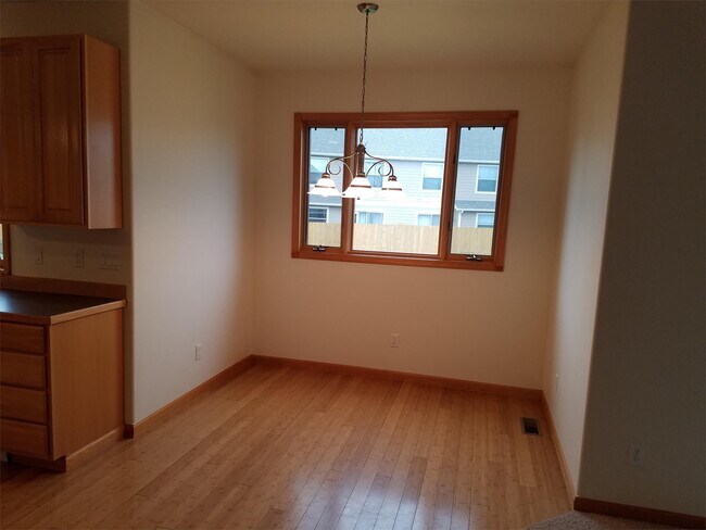Foto del edificio - 856 Rogers Wy