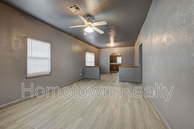 Photo - 321 SE 25th St House