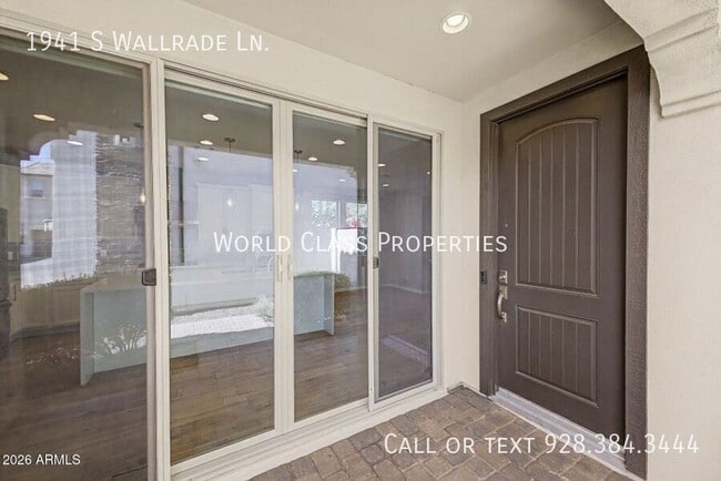 Building Photo - 1941 S Wallrade Ln
