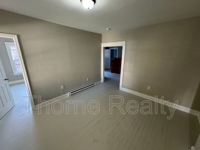 Building Photo - 605 Hammond St