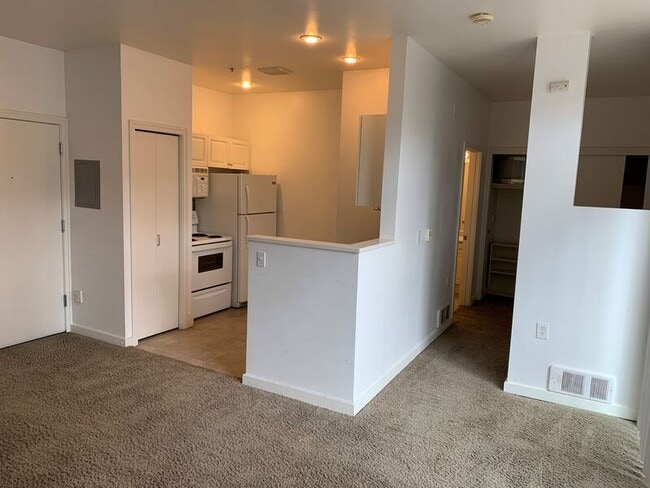 Building Photo - 2414 1st Ave