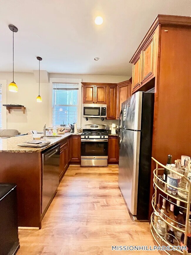 Foto del edificio - 717 Parker St