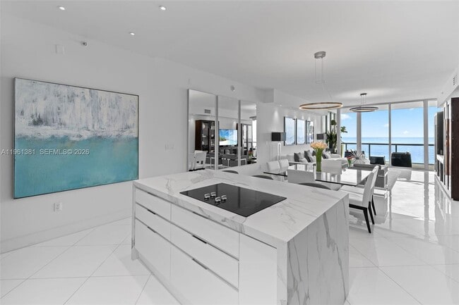 Foto del edificio - 6799 Collins Ave