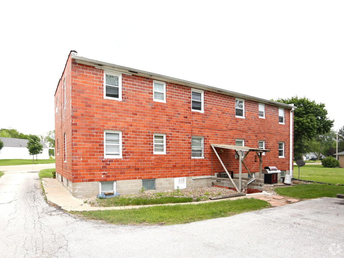 Building Photo - Cherry Street Apartments