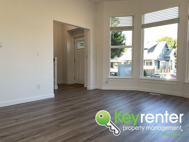 Foto del edificio - Newly Remodeled Centrally Located Tacoma H...