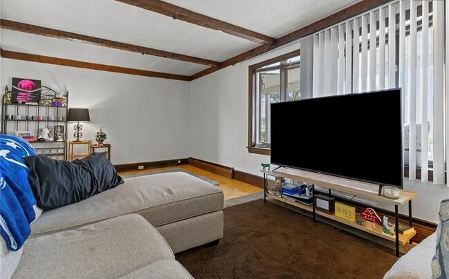 Sala de estar - 171 Leonard Ave