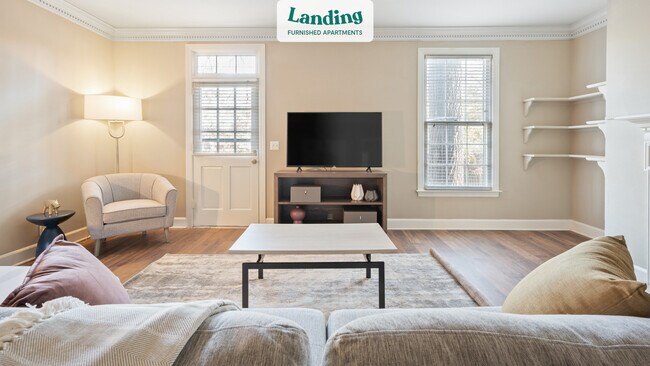 Foto del edificio - 4141 Woodlawn Dr