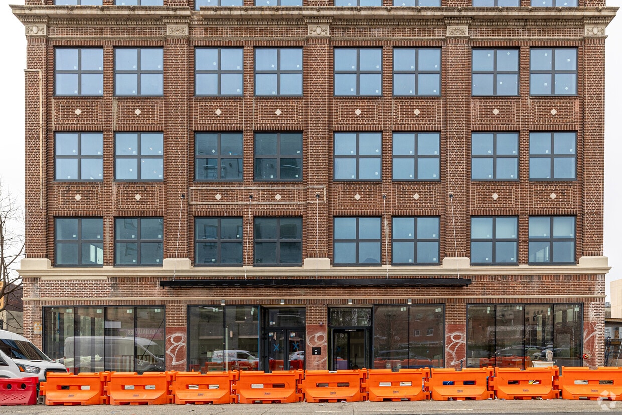 Building Photo - The Distrikt