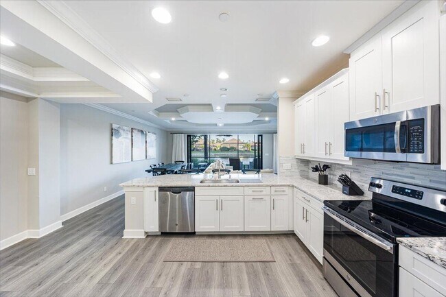 Building Photo - 9657 Montelanico Loop