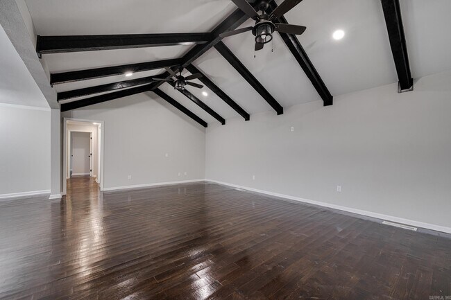 Foto del edificio - 31 Old Country Ln