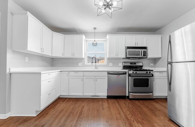 Building Photo - Modern & Spacious Rental Unit Available